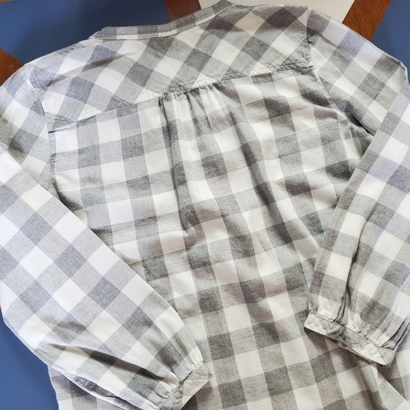 J. Crew Mercantile Flannel Popover Shirt Womens Medium Gray White Check Ruffle - Picture 7 of 7